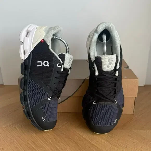 On Cloud Cloudflyer Black/Mint Green Women Running Sneakers- SZ 9 - Picture 11 of 13